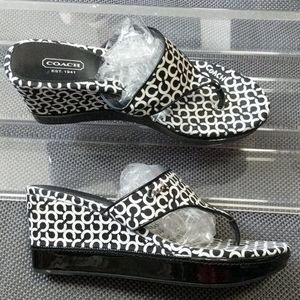 NFSD2SC Coach Felecia Platform Sandals Size 9B